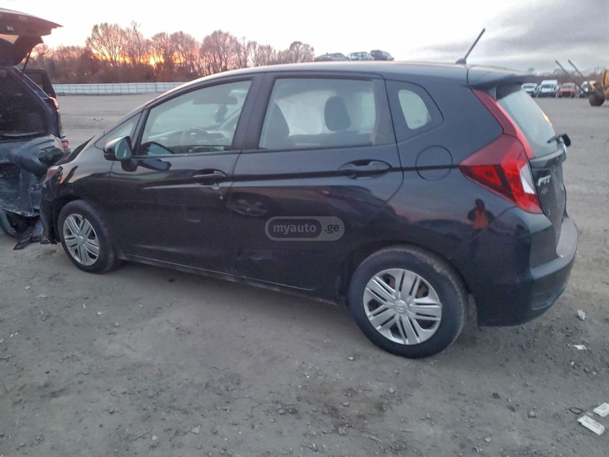 Honda Fit 2019 — photo 2