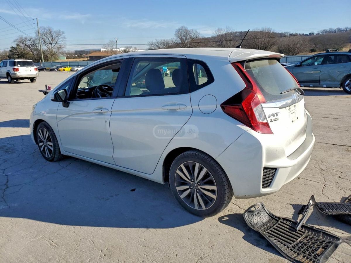 Honda Fit 2016 — photo 2