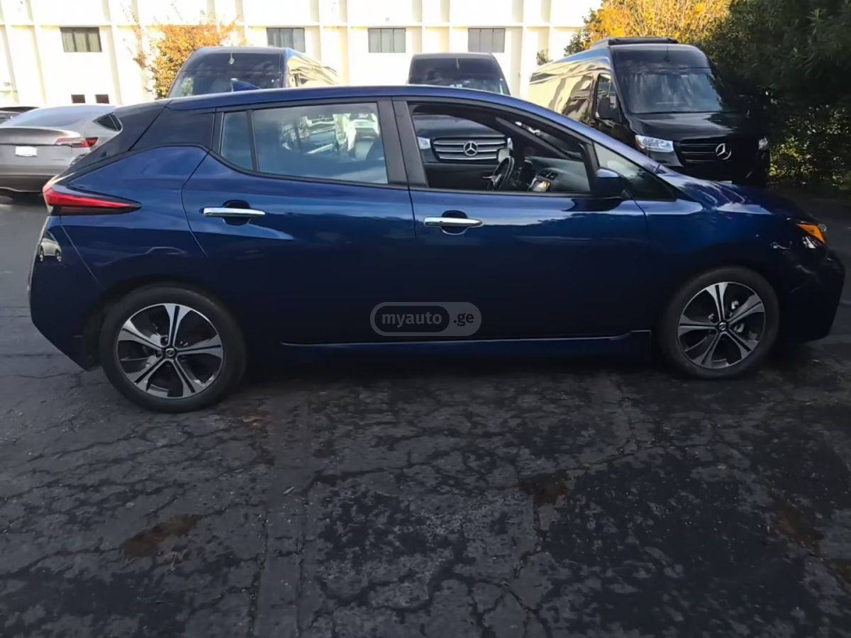 Nissan Leaf 2020 — photo 2