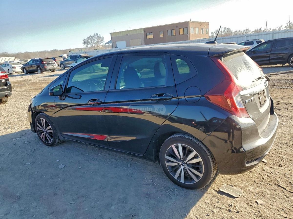 Honda Fit 2018 — photo 2