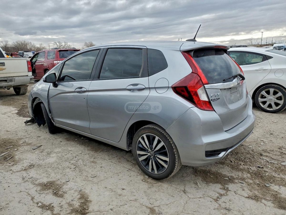 Honda Fit 2018 — photo 2