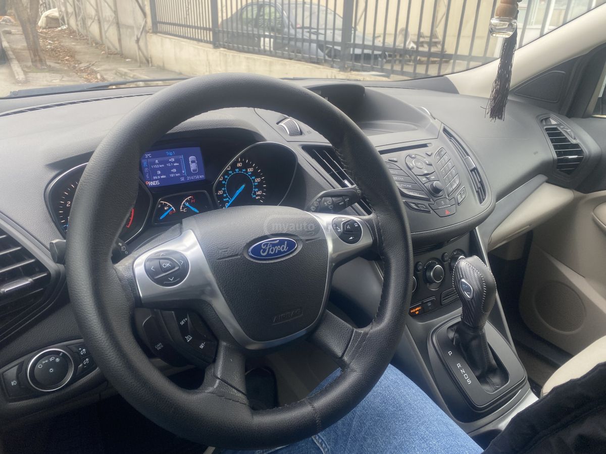 Ford Escape 2015 — photo 2