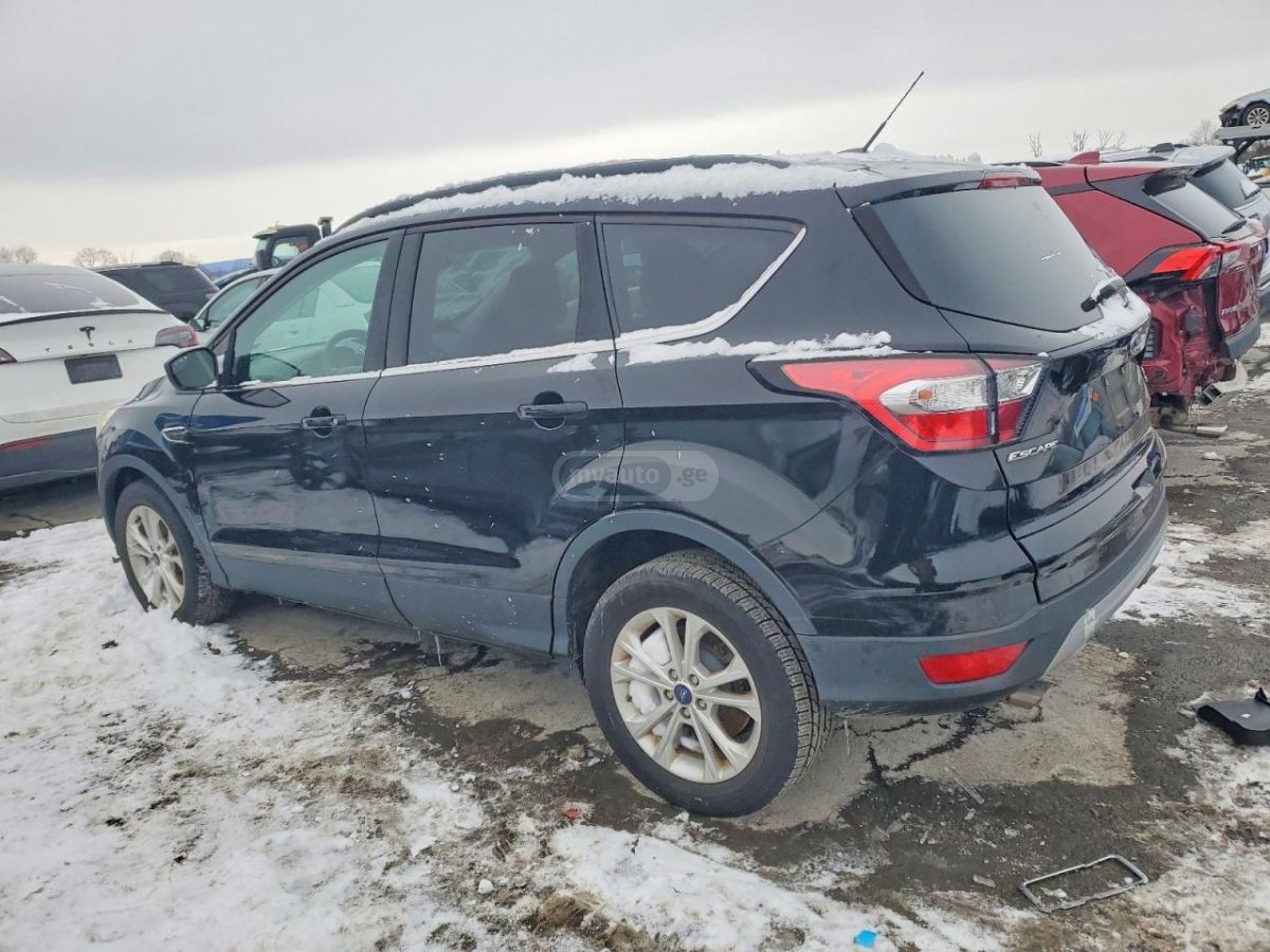 Ford Escape 2018 — photo 2
