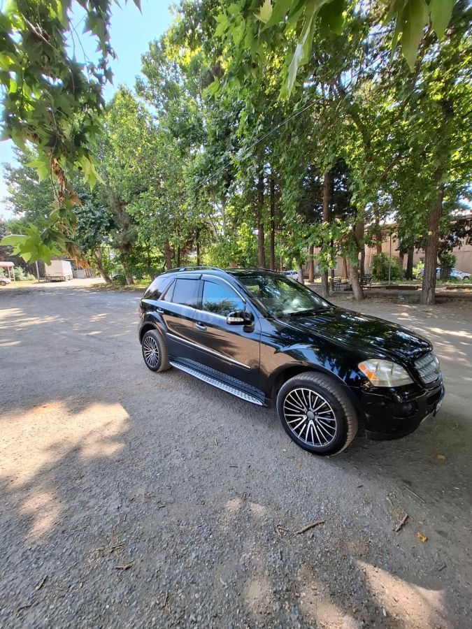 Mercedes-Benz ML 350 2005 — photo 2