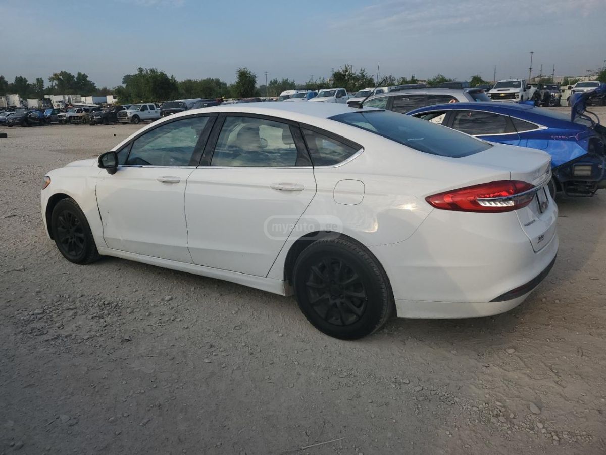 Ford Fusion 2018 — photo 2