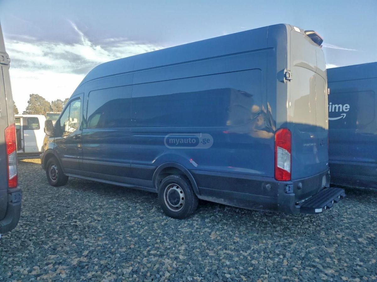 Ford Transit 2020 — photo 2