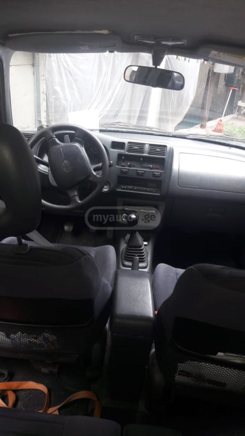 Toyota RAV4 1997 — photo 2