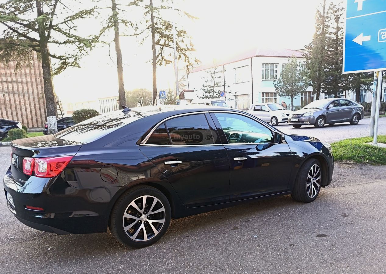 Chevrolet Malibu 2013 — photo 2