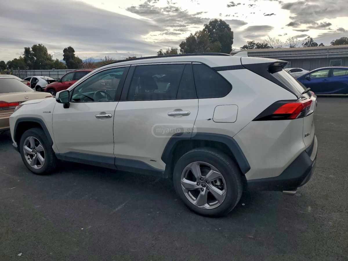 Toyota RAV4 2021 — photo 2