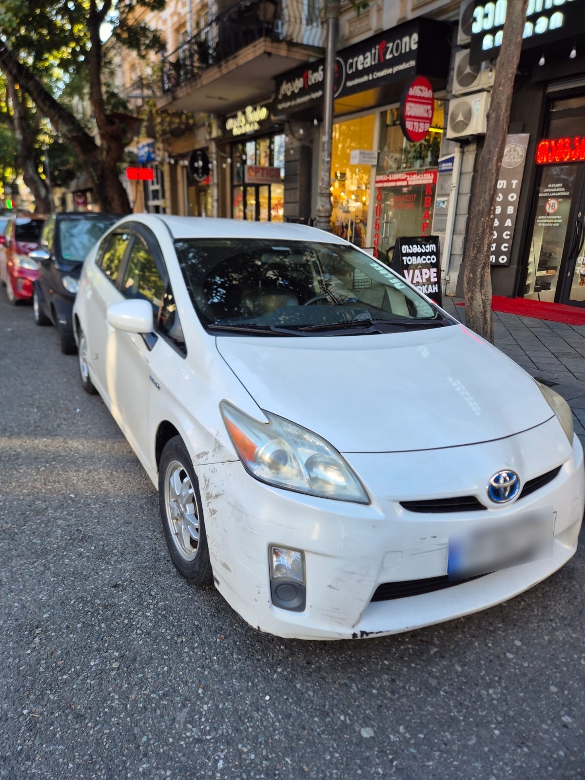 Toyota Prius 2010 — photo 2