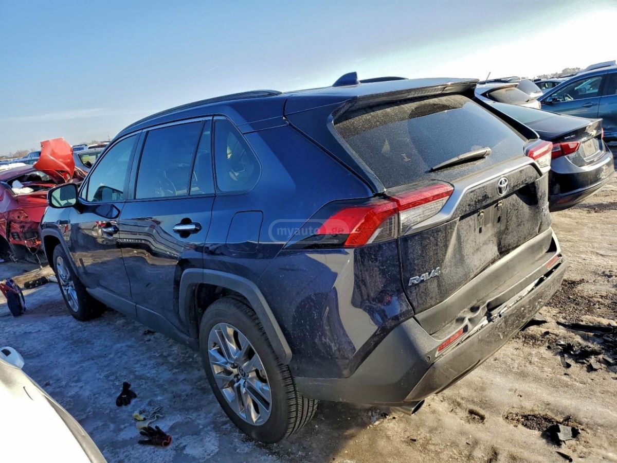 Toyota RAV4 2021 — photo 2