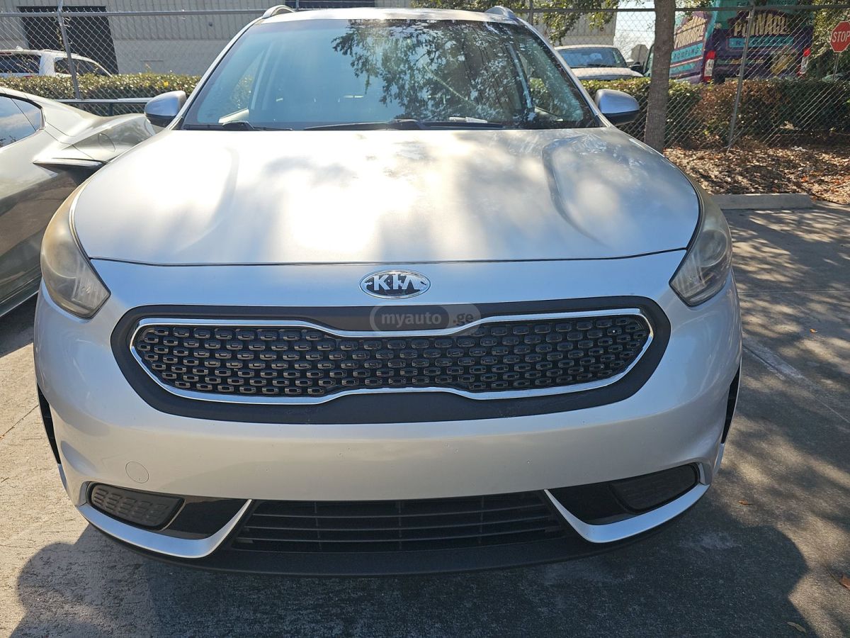 Kia Niro 2017 — photo 2