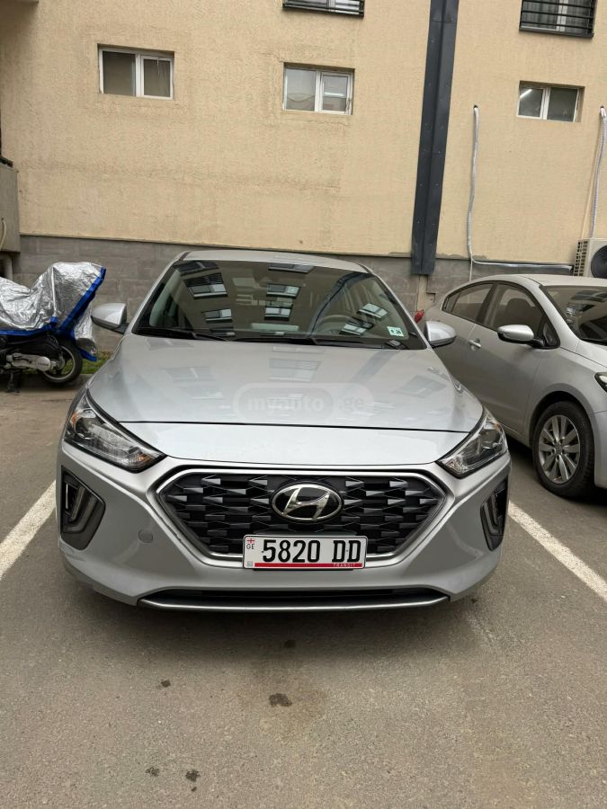 Hyundai Ioniq 2022 — photo 2