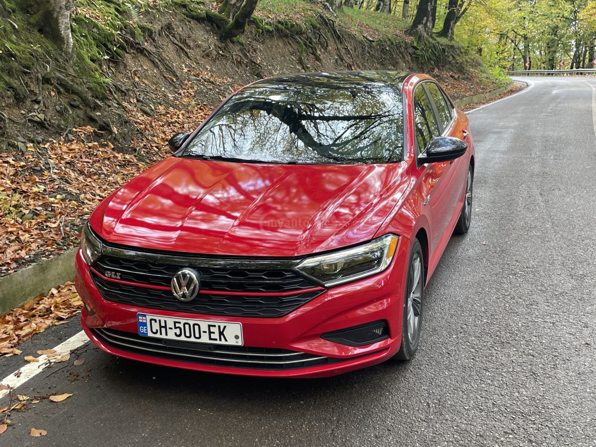 Volkswagen Jetta 2021 — photo 2