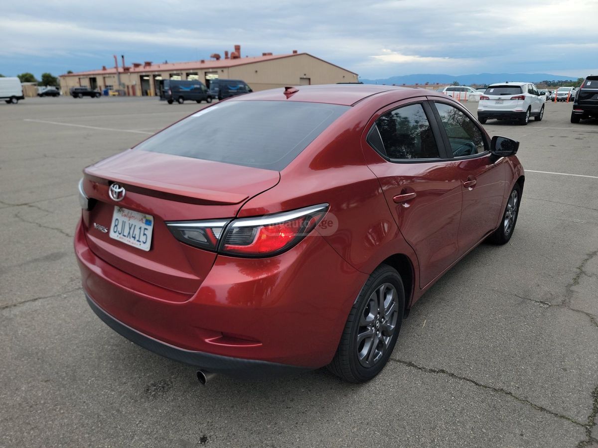 Toyota Yaris 2019 — photo 2