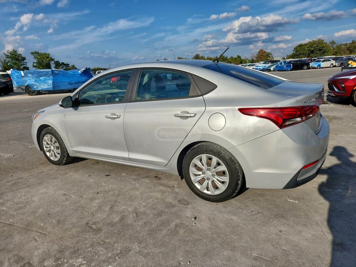 Hyundai Accent 2021 — photo 2
