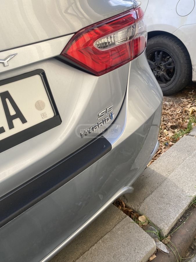 Toyota Camry 2019 — photo 2