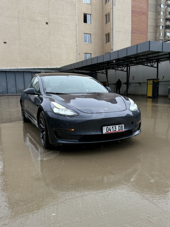 Tesla Model 3 2022 — photo 2