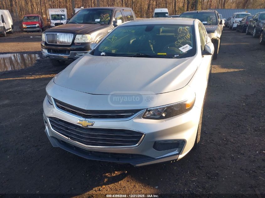 Chevrolet Malibu 2017 — photo 2