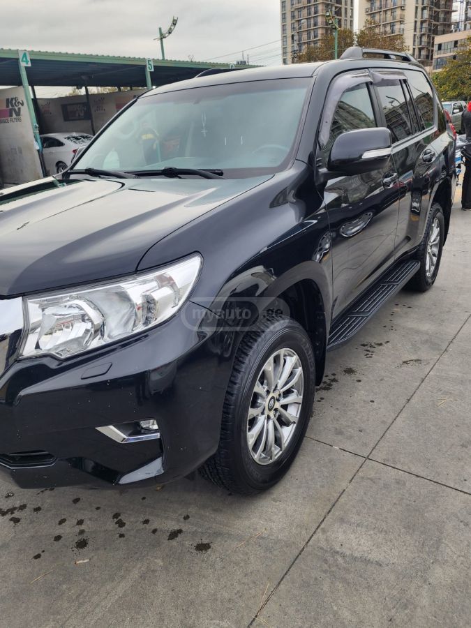 Toyota Land Cruiser Prado 2018 — photo 2