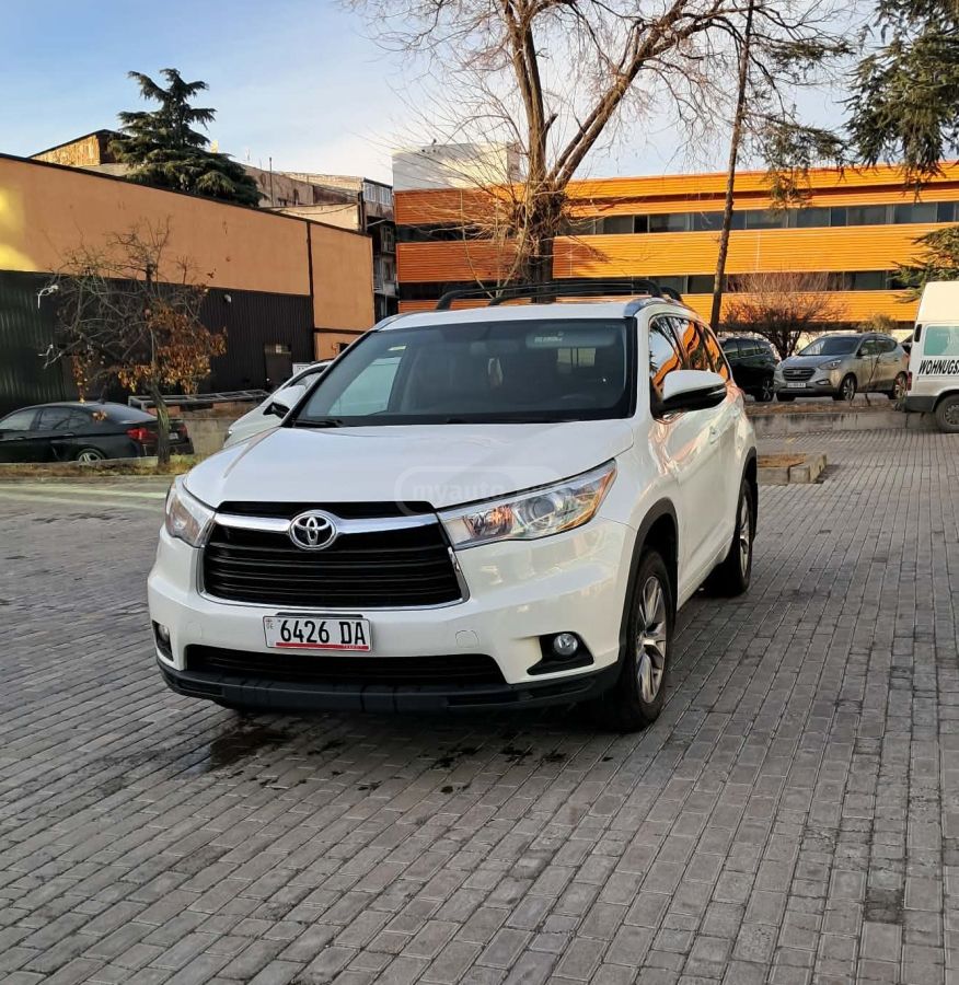Toyota Highlander 2015 — photo 2