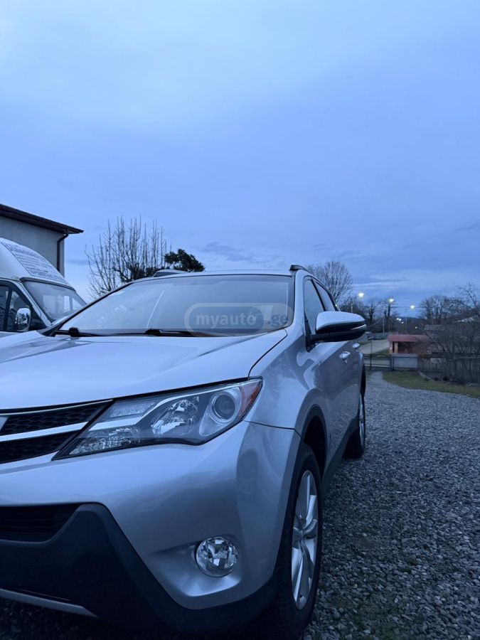 Toyota RAV4 2015 — photo 2