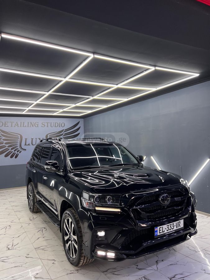 Toyota Land Cruiser 2018 — photo 2