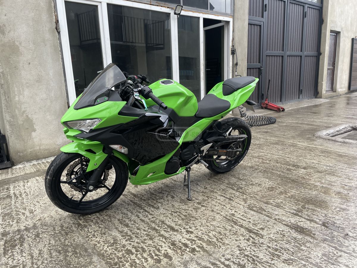 Kawasaki Ninja 400 2023 — photo 2