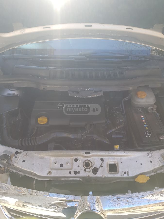Opel Zafira 2008 — photo 2