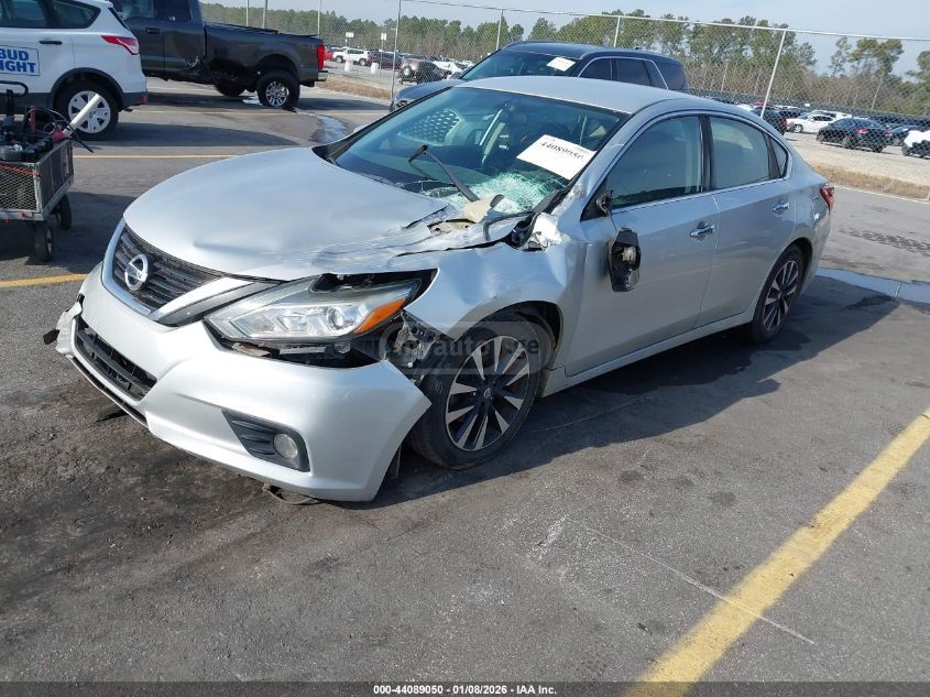 Nissan Altima 2018 — photo 2