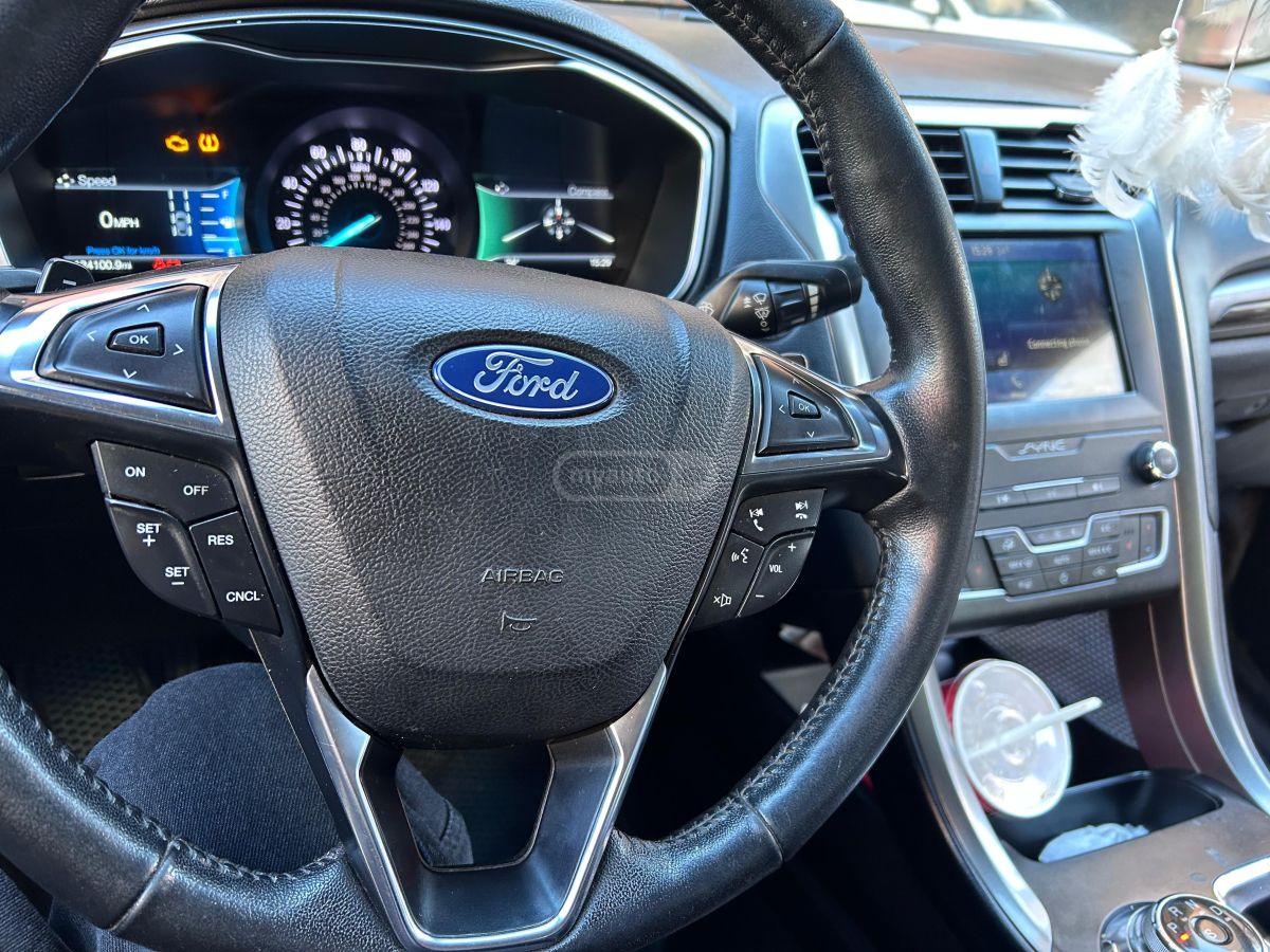 Ford Fusion 2018 — photo 2