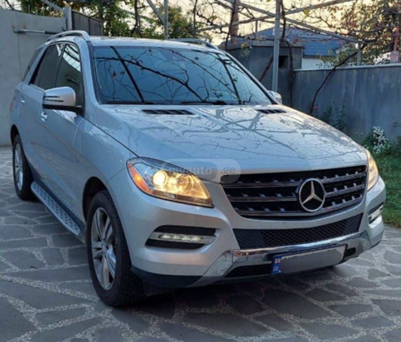 Mercedes-Benz ML 350 2015 — photo 2