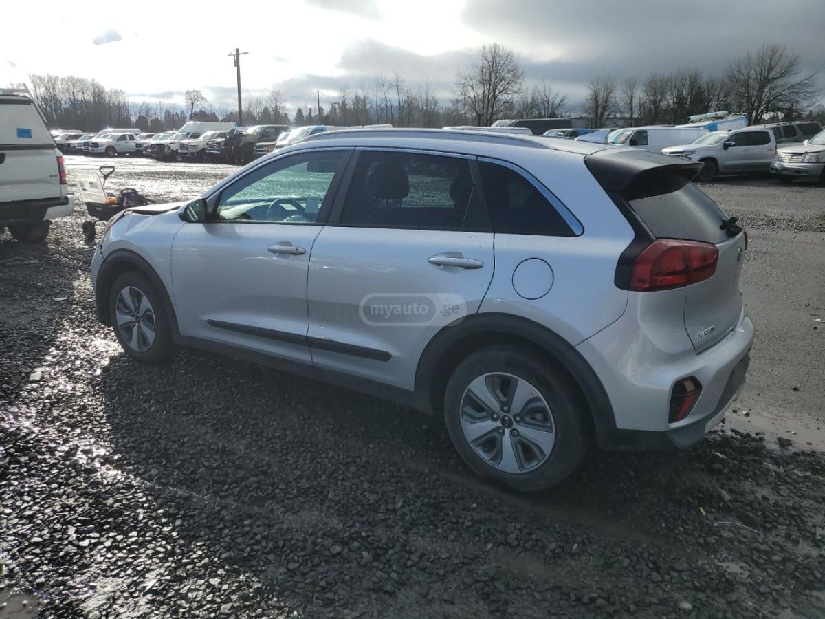 Kia Niro 2020 — photo 2