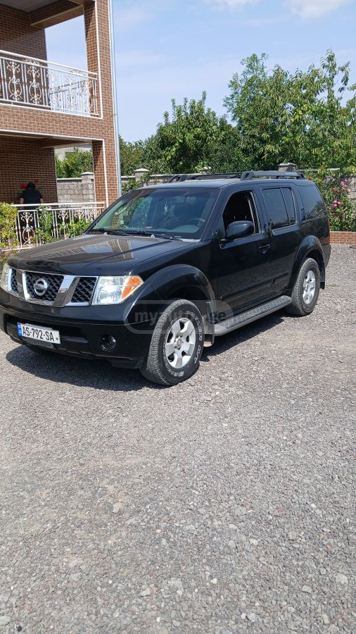 Nissan Pathfinder 2006 — photo 2