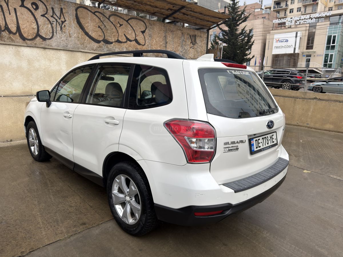 Subaru Forester 2015 — photo 2