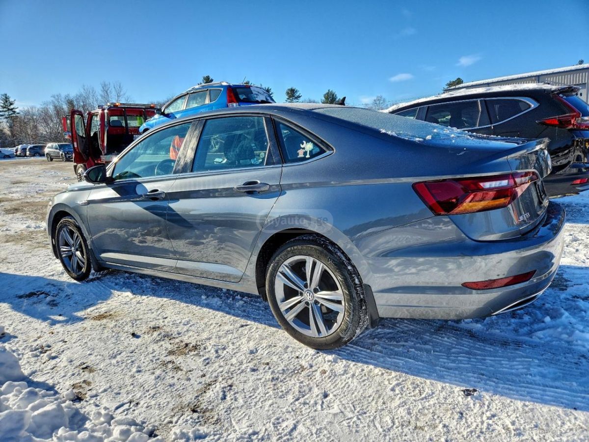 Volkswagen Jetta 2019 — photo 2