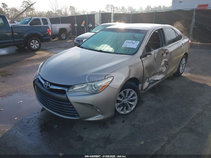 Toyota Camry 2015 — photo 2