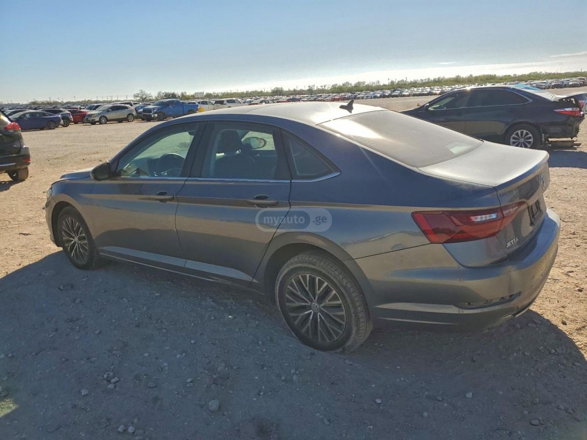 Volkswagen Jetta 2020 — photo 2