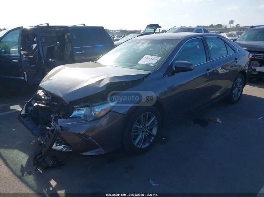Toyota Camry 2017 — photo 2
