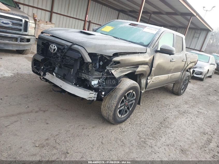 Toyota Tacoma 2024 — photo 2