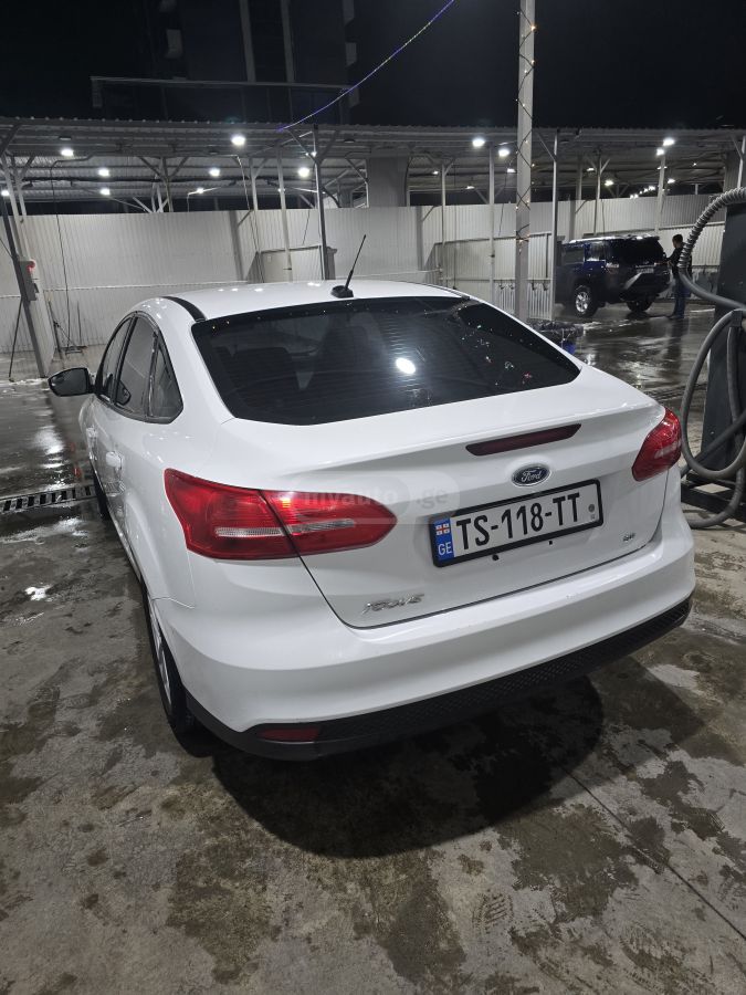 Ford Focus 2016 — photo 2