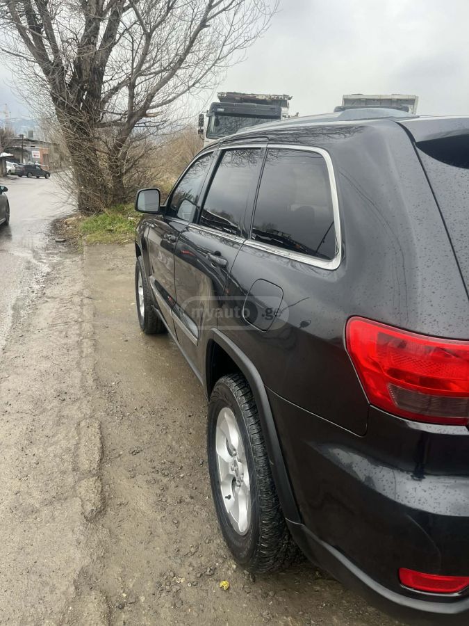 Jeep Grand Cherokee 2012 — photo 2