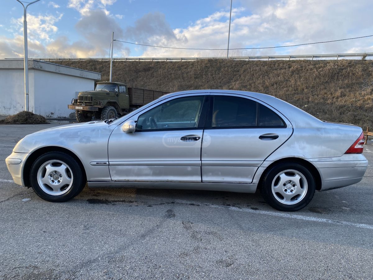 Mercedes-Benz C 180 2001 — photo 2