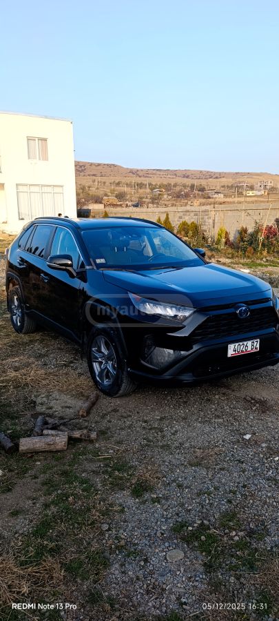 Toyota RAV4 2022 — photo 2