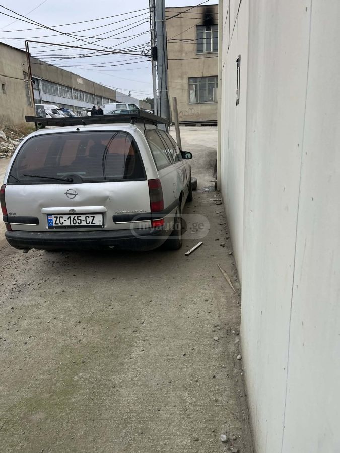 Opel Omega 1999 — photo 2