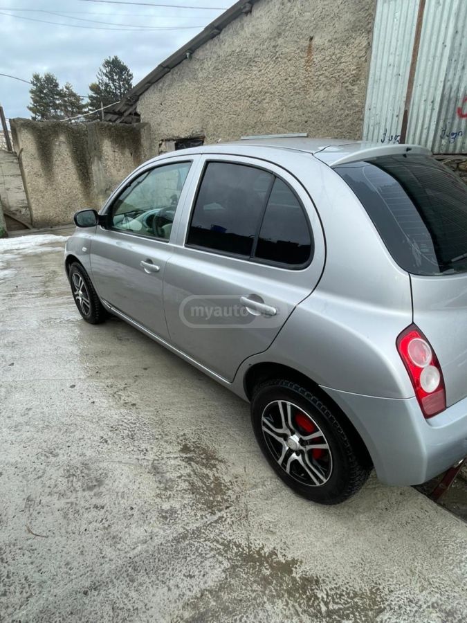 Nissan March 2005 — photo 2