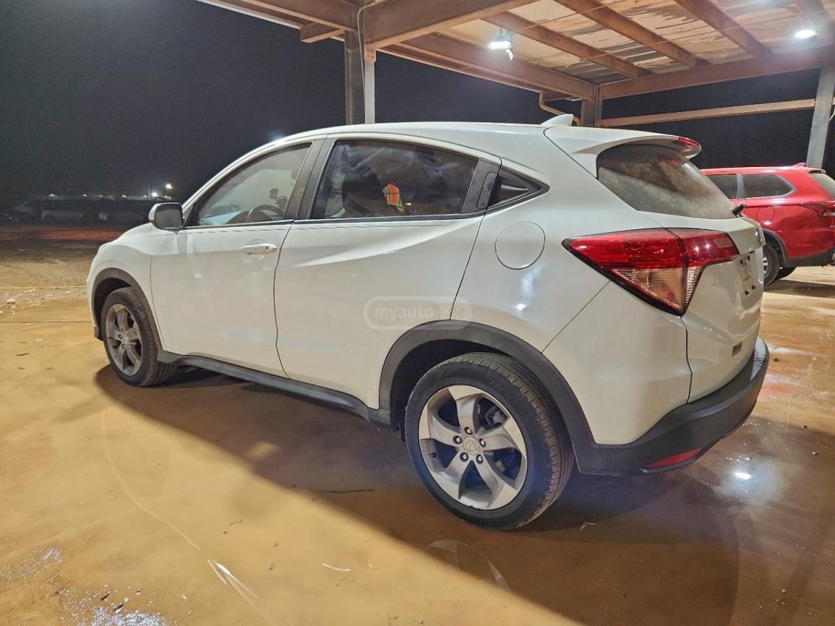 Honda HR-V 2018 — photo 2