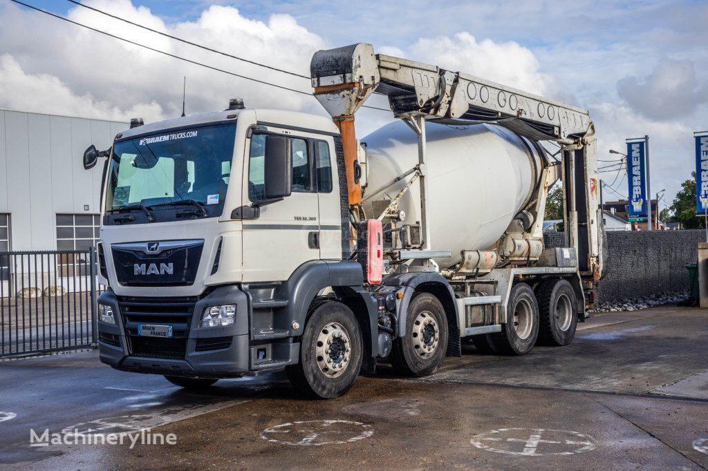 Isuzu TGS