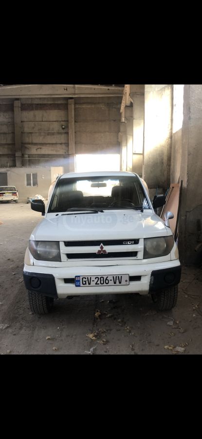 Mitsubishi Pajero IO 1999 — photo 2