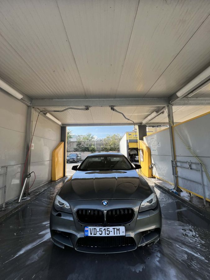 BMW 535 2011 — photo 2